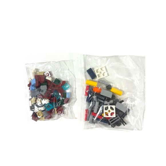 LEGO 8 Piece Assorted New Sealed Bag Lot Bricks & Pieces With 2 Heads NEW! - Picture 6 of 9